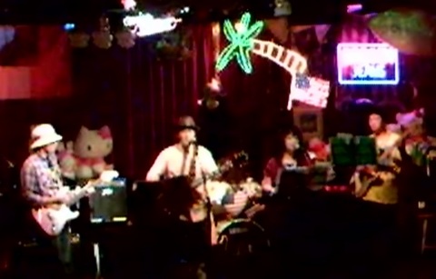 2013.09.22 Live.jpg